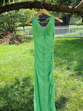 Blondie Nites Green Ruffled V‑Neck Maxi Dress